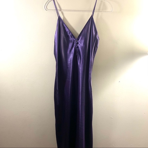 romantic night Other - Romantic night satin sleep dress size M purple